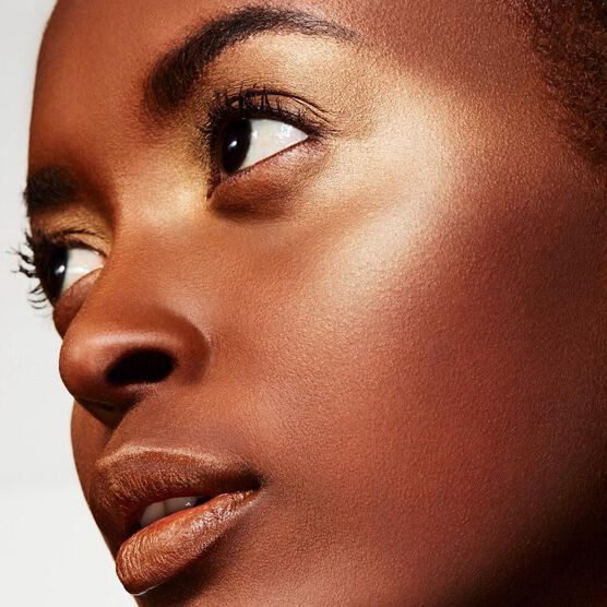 MAC        HYPER REAL    FACE GLOWI