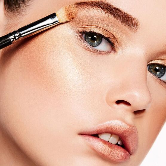 MAC        HYPER REAL    FACE GLOWI