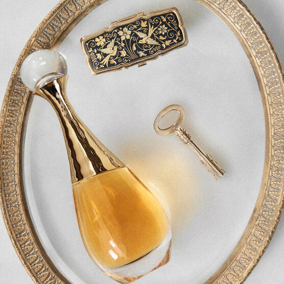 perfume dior j'adore l'or essence feminino