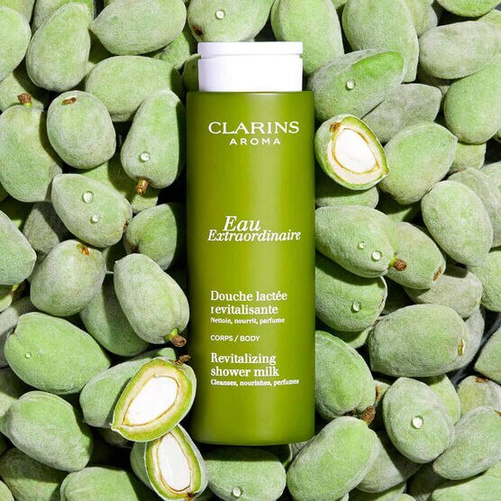 Loção de Banho Clarins Eau Extraordinaire Revitalizing Shower Milk