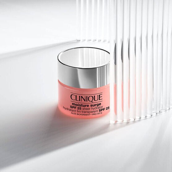 Moisture Surge Hidratante SPF 25